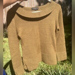 100% Alpaca Olive Green Crewneck Sweater